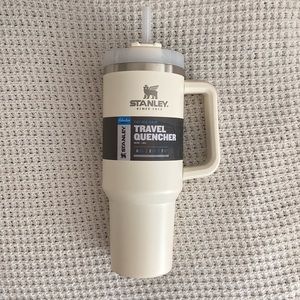 Stanley Adventure Quencher Travel Tumbler NWT